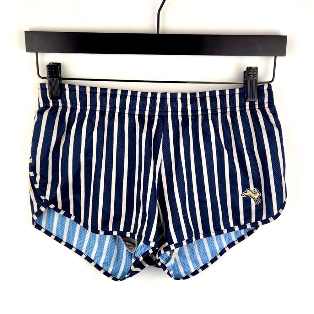 Tracksmith LIMITED EDITION™️ Penn Striped 🏃🏻‍♀️
Running Shorts 🩵